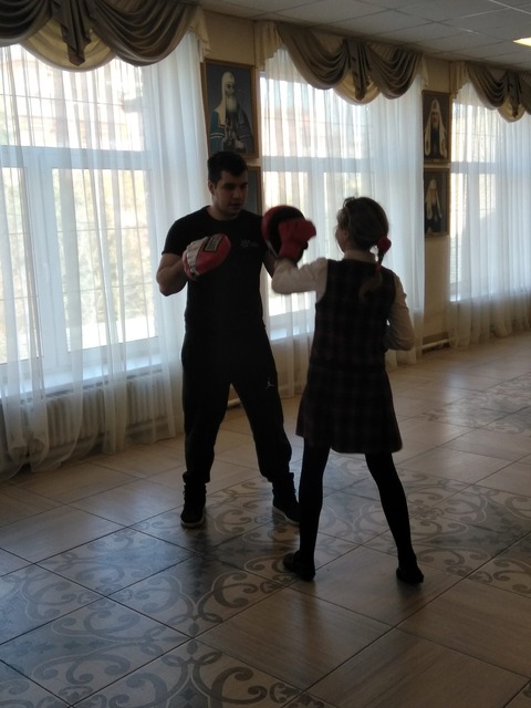 "Защити себя" - урок бокса от папы — фотография 4